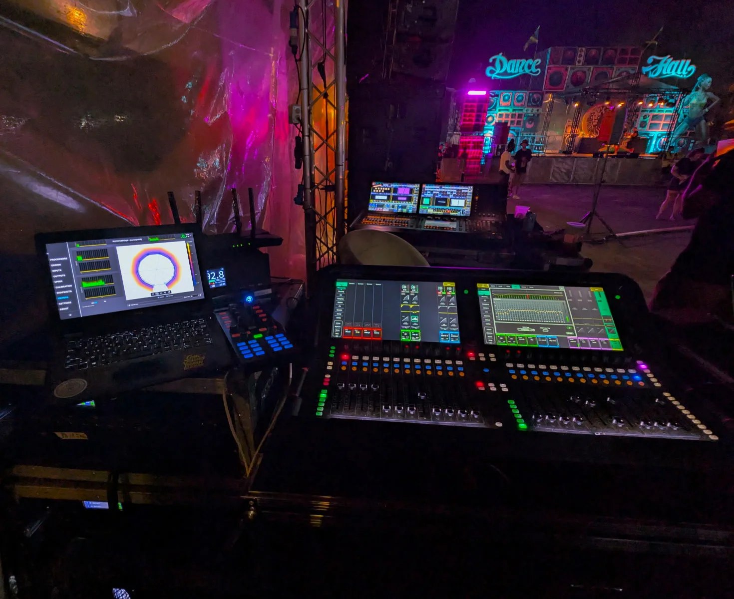 Rototom Sunsplash Dancehall stage FOH with Audiolift Controller